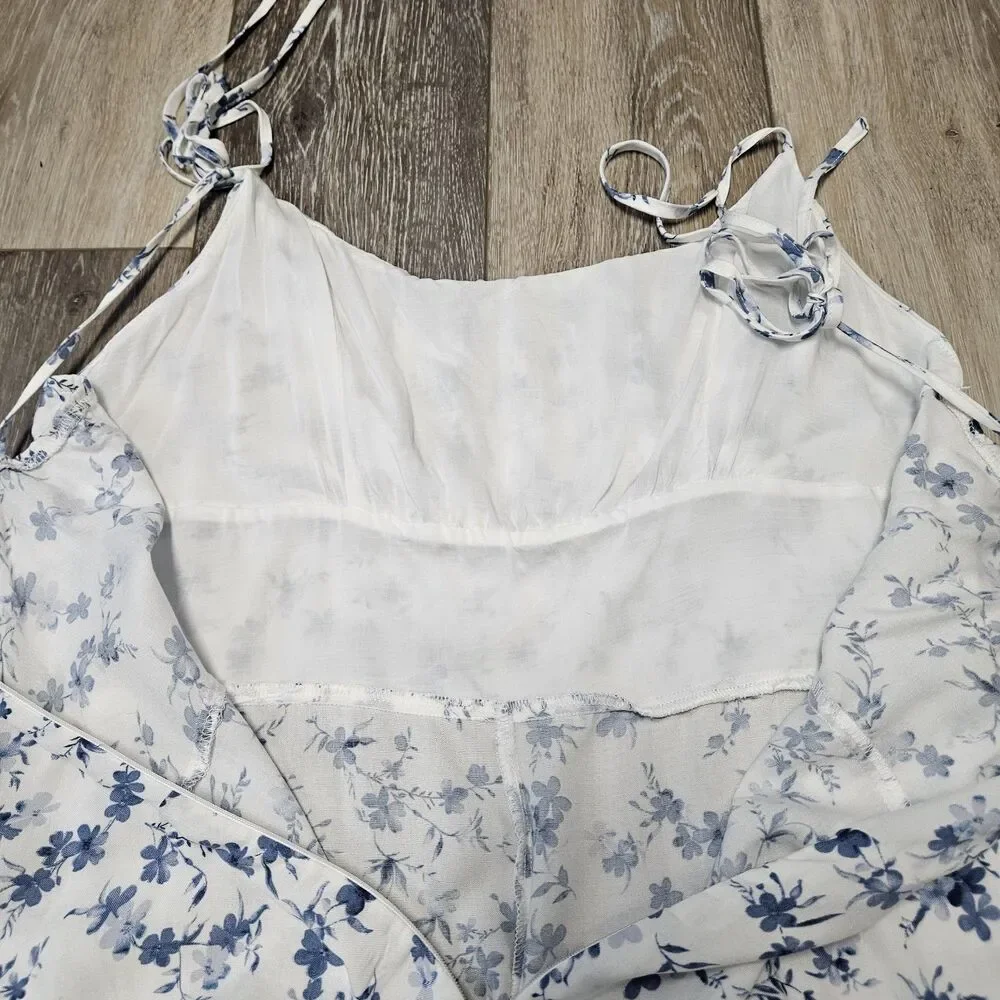 Bershka Micro Floral Playsuit Romper Spaghetti Strap White Blue Women’s XL